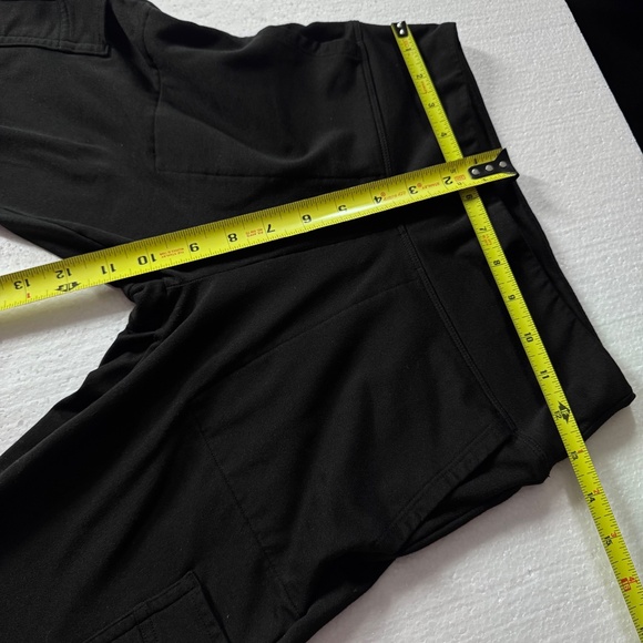 Victoria’s Secret PINK Fleece Cargo Utility Pants – Cropped, Open Hem, Pockets - Picture 7 of 8